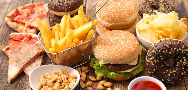 مغازه‌های محلی و سوپرمارکت‌ها برای خرید مواد غذایی ارزان‌قیمت