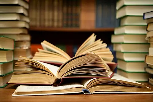 چیکار کنیم کتاب‌ها را برای اسباب‌کشی بسته‌بندی کنیم؟