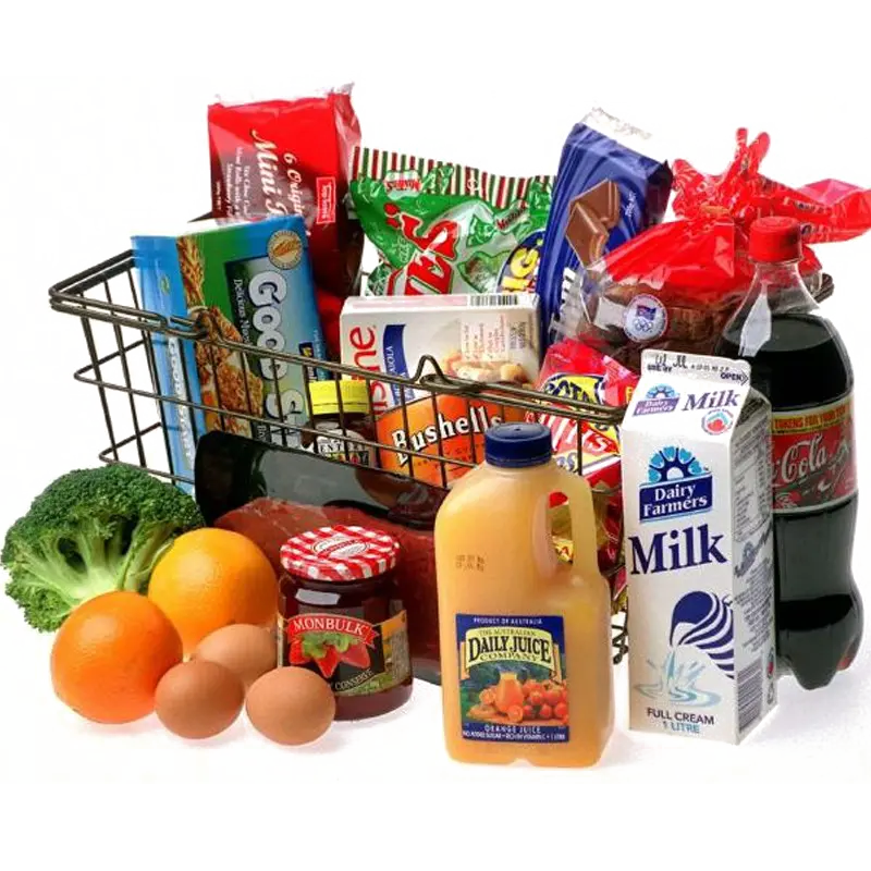 محصولات غذایی مختلف در یک انبار سازماندهی شده