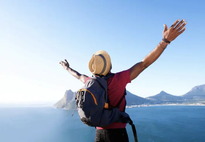 استفاده از اطلاعات فیزیکی و اپلیکیشن‌های آفلاین در سفر