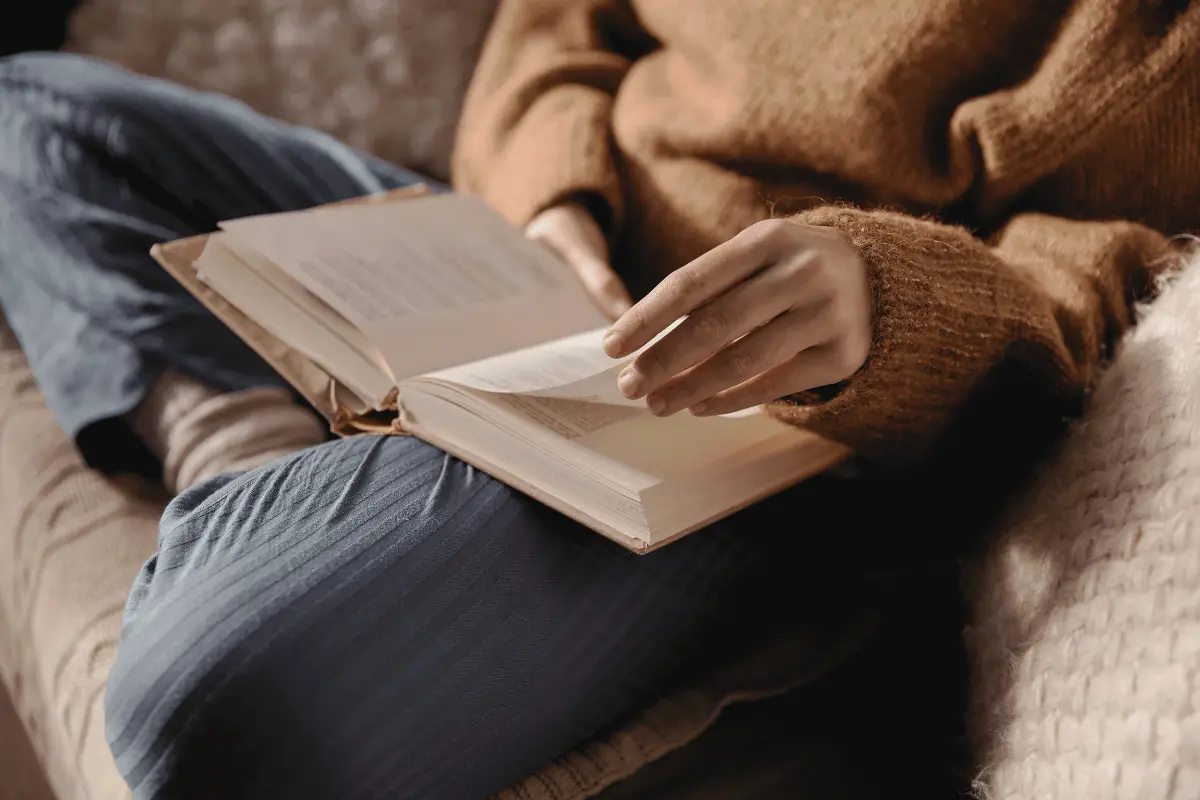 کتاب الکترونیکی روی تلفن همراه برای خواندن در هر زمان