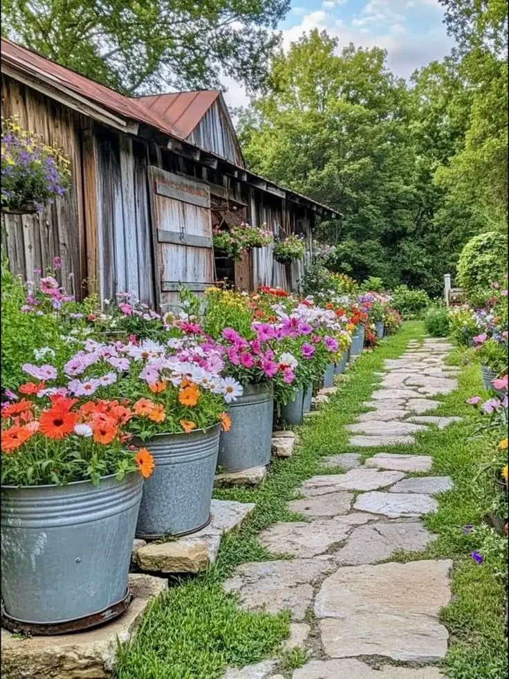 باغبانی با نورپردازی مناسب و ترکیب‌بندی جذاب برای استفاده در برندینگ
