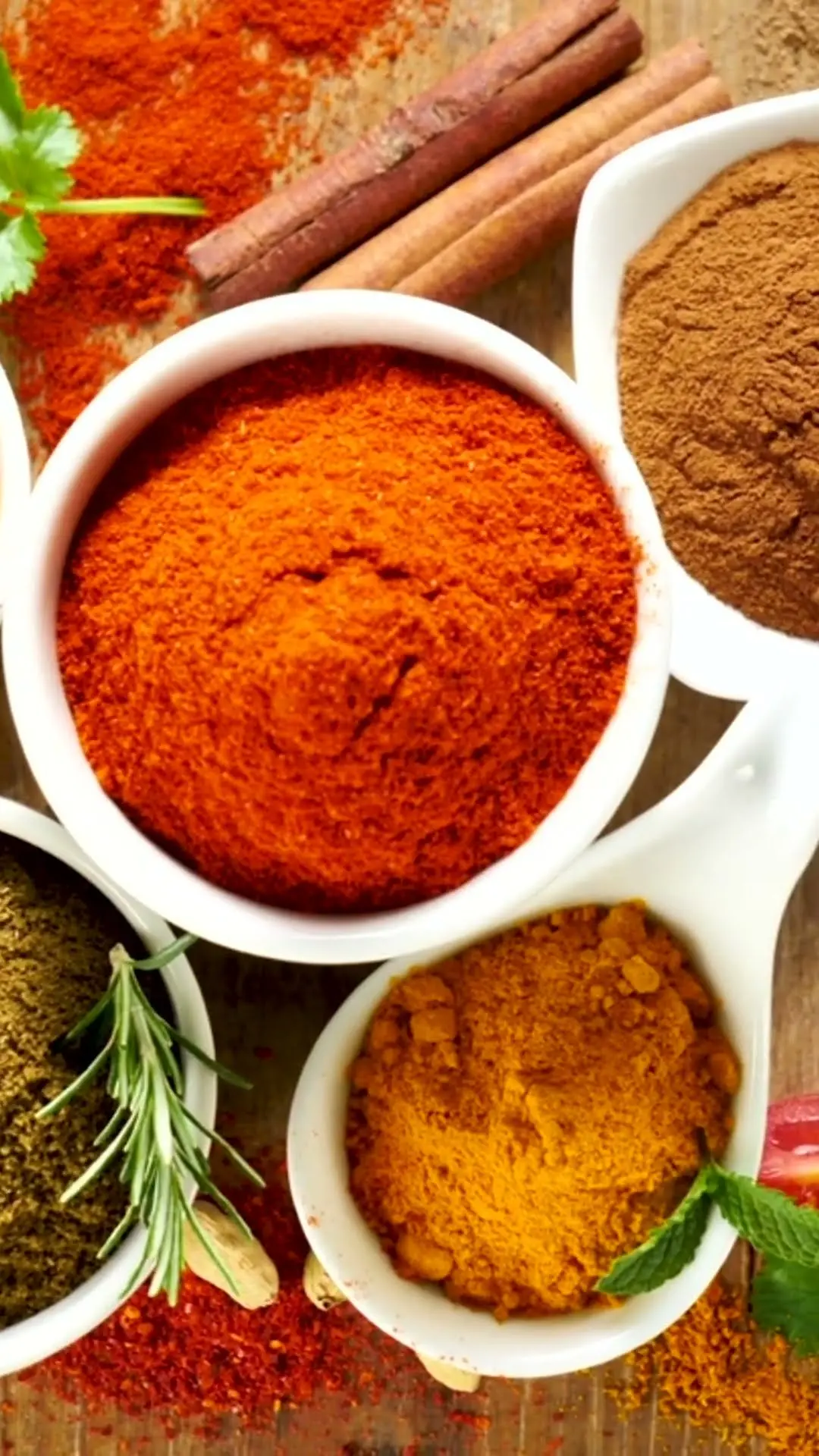 چیکار کنیم ادویه‌ها عطر خود را حفظ کنند؟