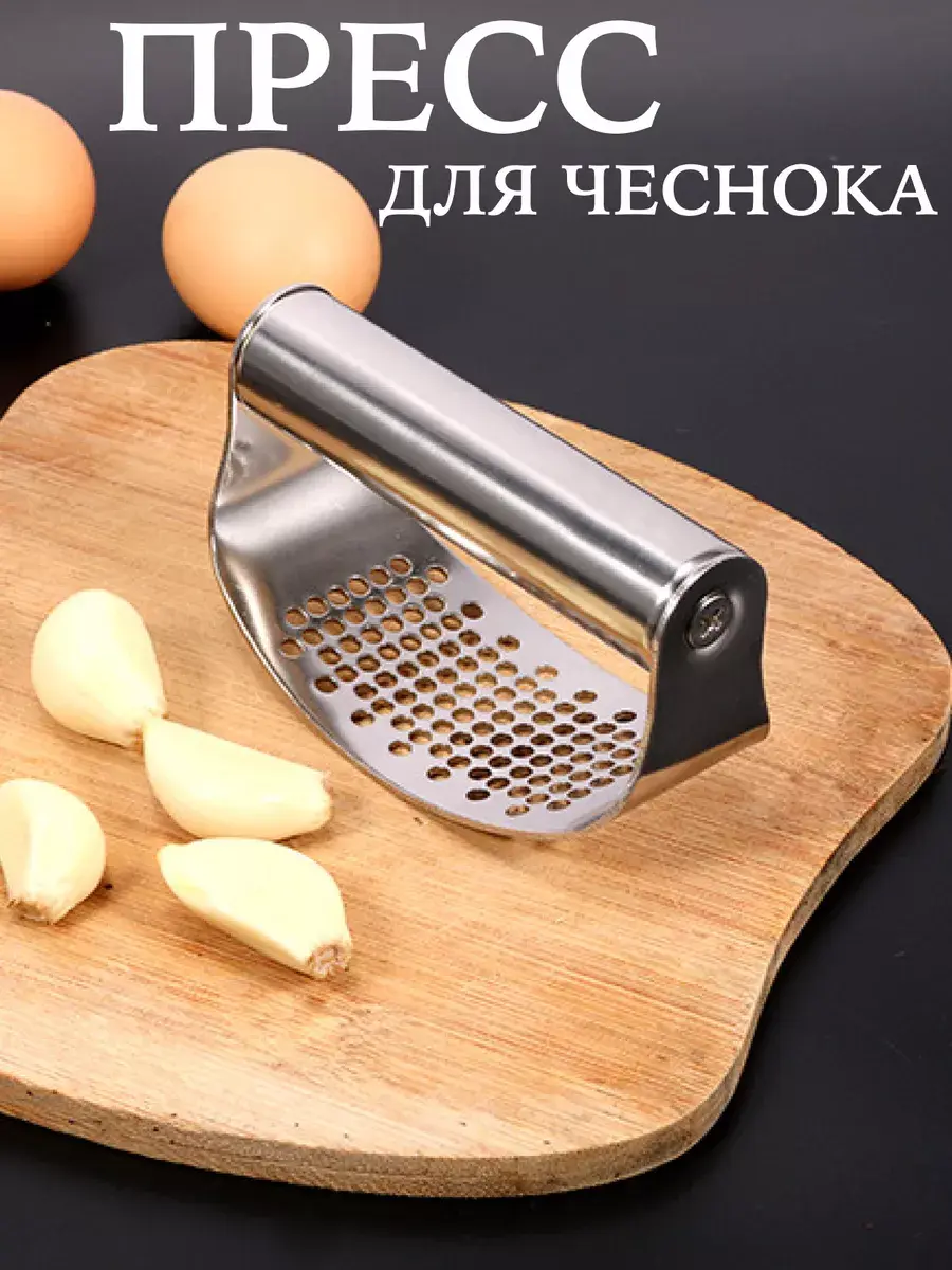 سیر له تازه با برگ‌های سبز و تازه