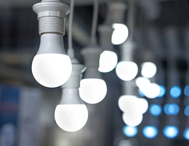 نور LED حرفهای با قابلیت تنظیم رنگ و شدت برای استفاده در استودیو عکاسی
