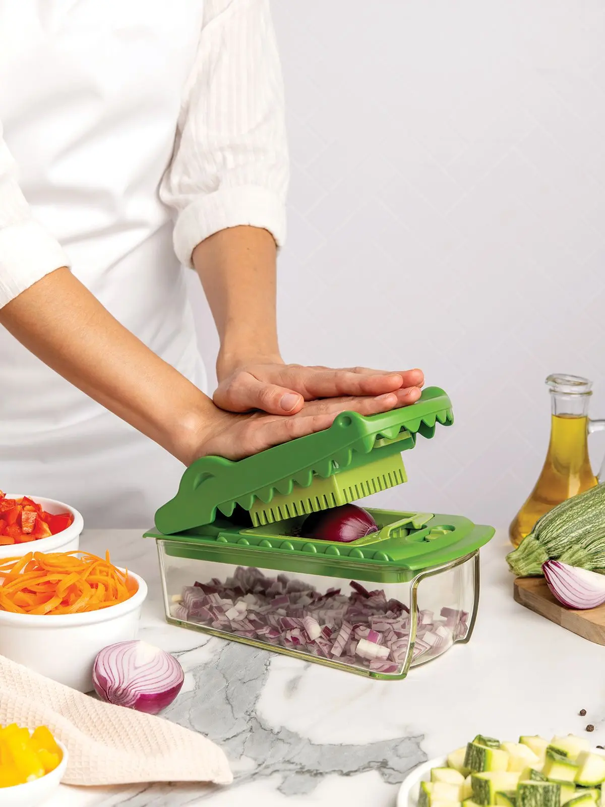 سبزی خردکن با طراحی مدرن و لبههای تیز برای خرد کردن یکنواخت مواد مختلف