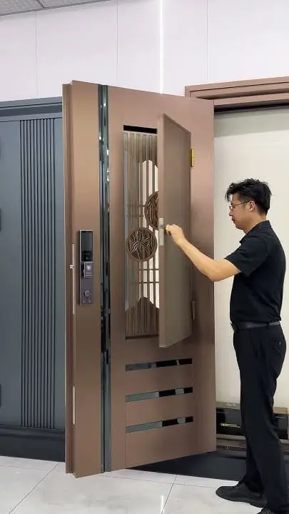 نمونه درب ضدسرقت با سیستم قفل الکترومکانیکی و طراحی مدرن