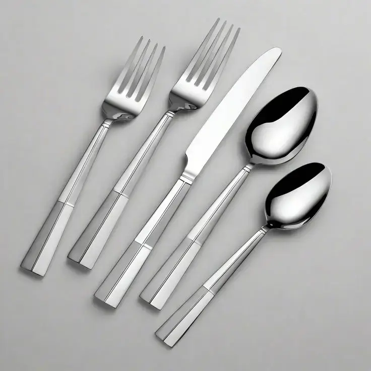سرویس قاشق و چنگال مدرن با طراحی مینیمالیستی و مواد ضدزنگ