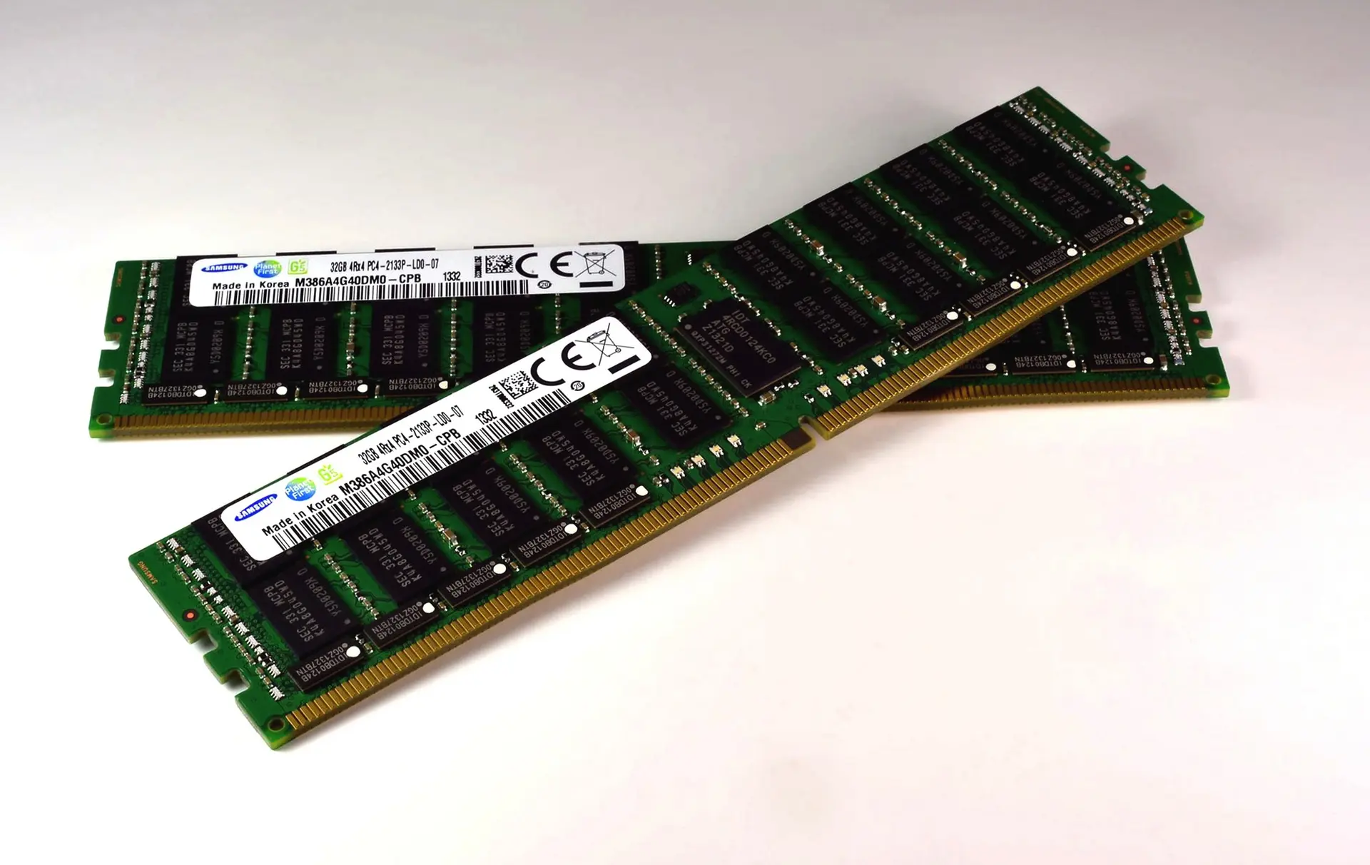 مقایسه فیزیکی رم‌های DDR4 و DDR5