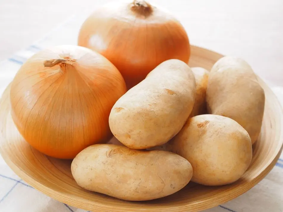 راهنمای انتخاب سبد سیب زمینی و پیاز؛ نکات مهمی که باید بدانید