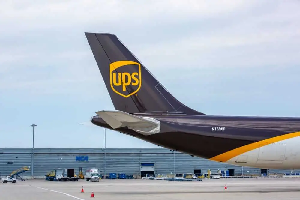 نمونهای از یک سیستم امنیتی با استفاده از UPS برای تأمین برق بدون وقفه