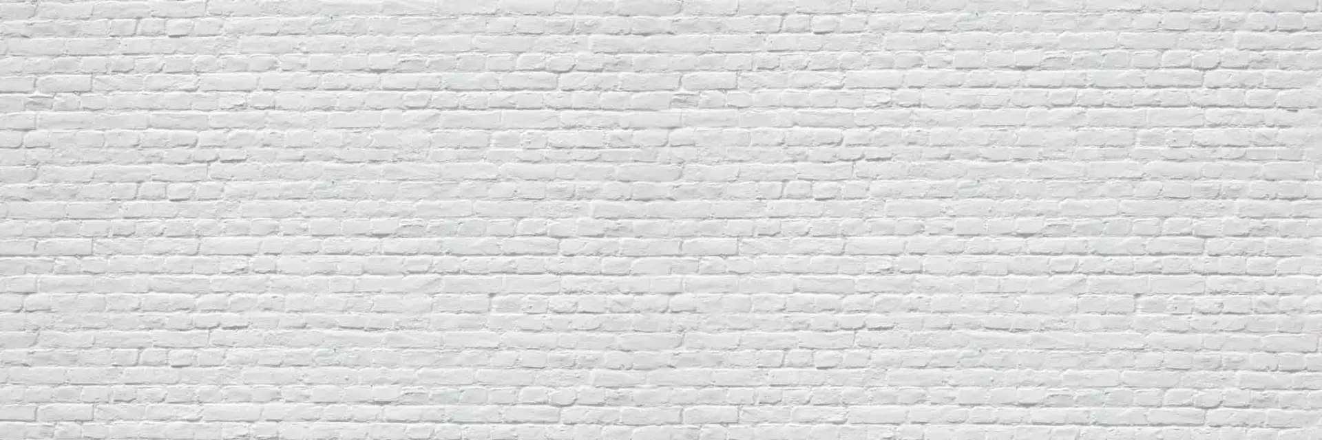 نمونه‌ای از دیوارکشی سنتی با آجر در یک فضای داخلی