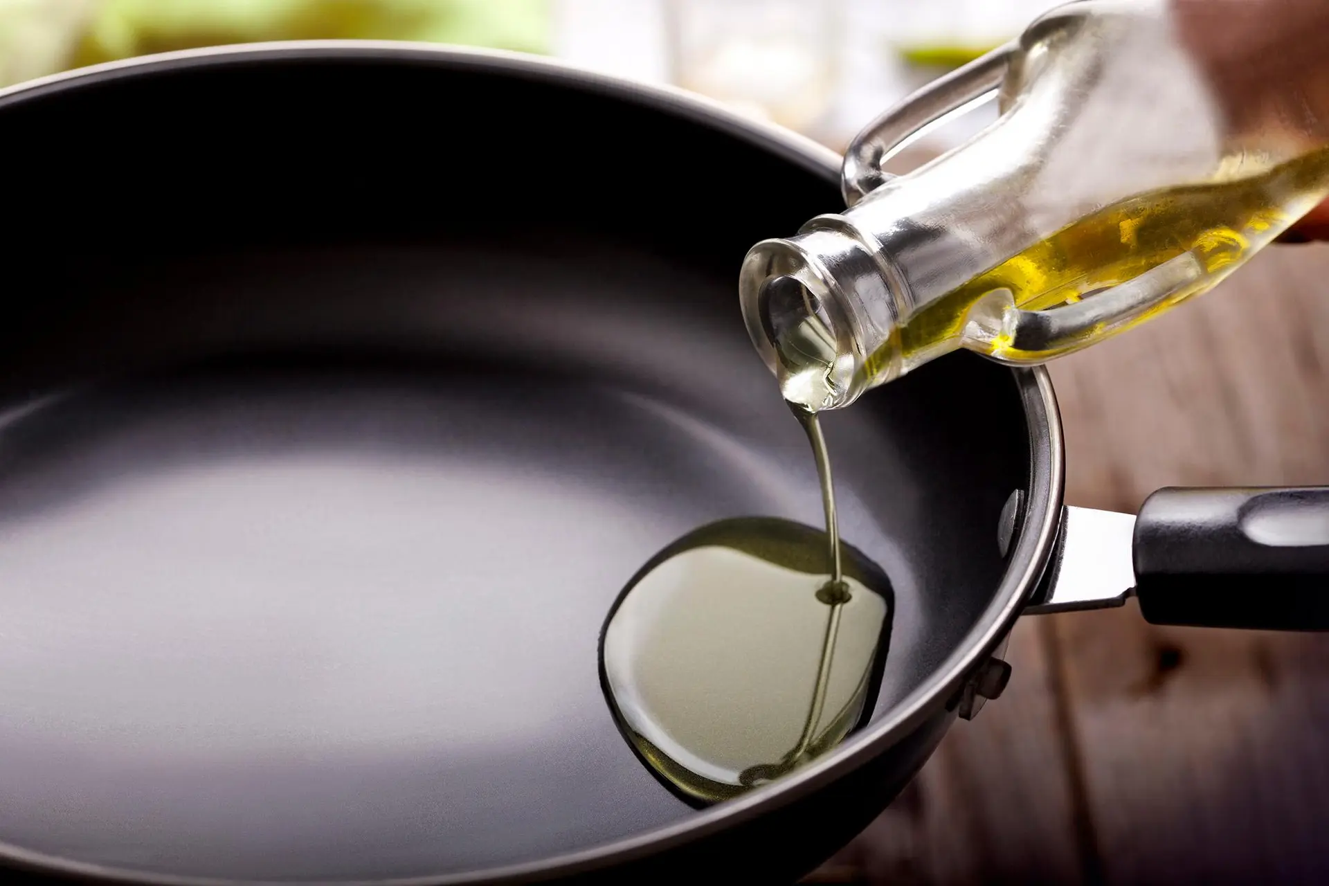 تابه ضد چسب با روغن سرخ کردنی