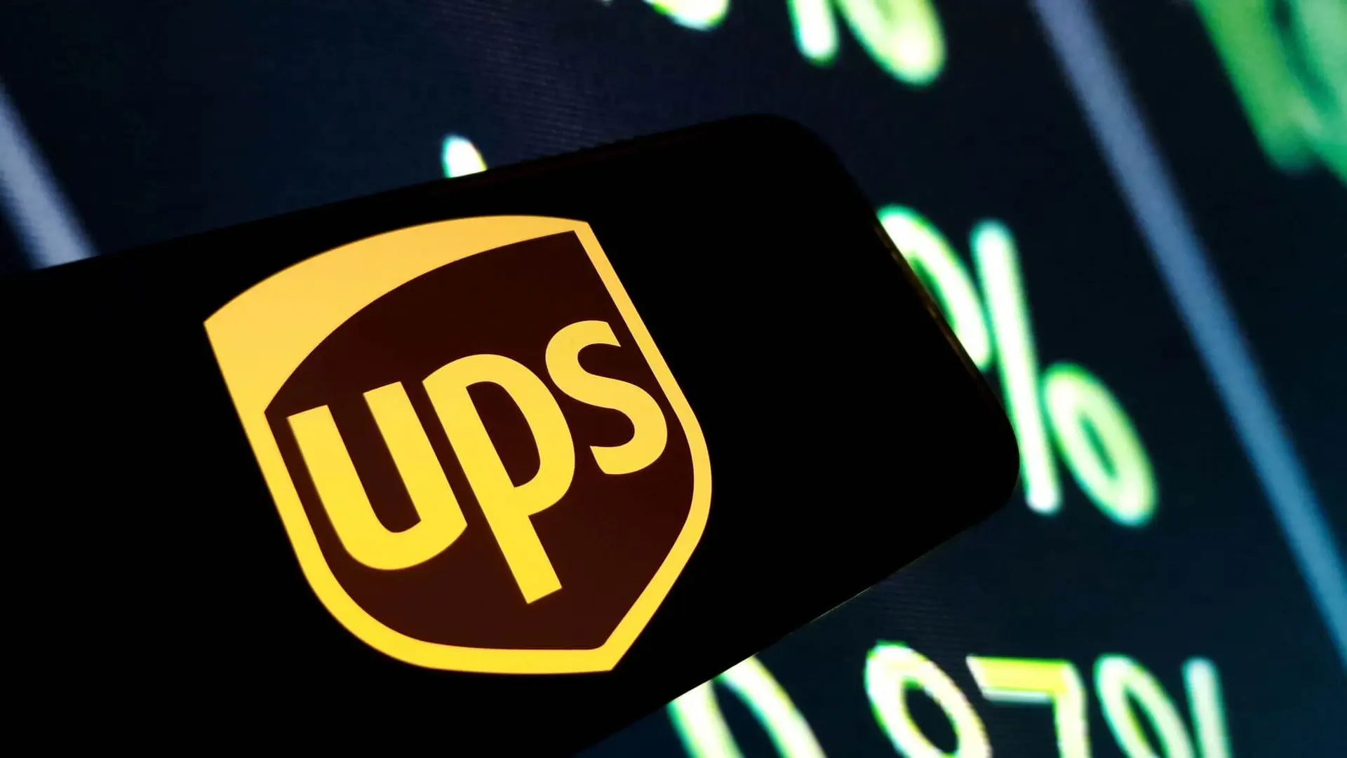 نمونهای از یک دستگاه UPS بزرگتر برای استفاده در سیستمهای امنیتی بزرگ